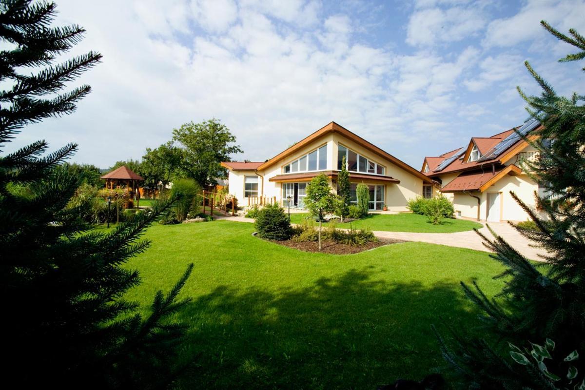 Vila Valča المظهر الخارجي الصورة