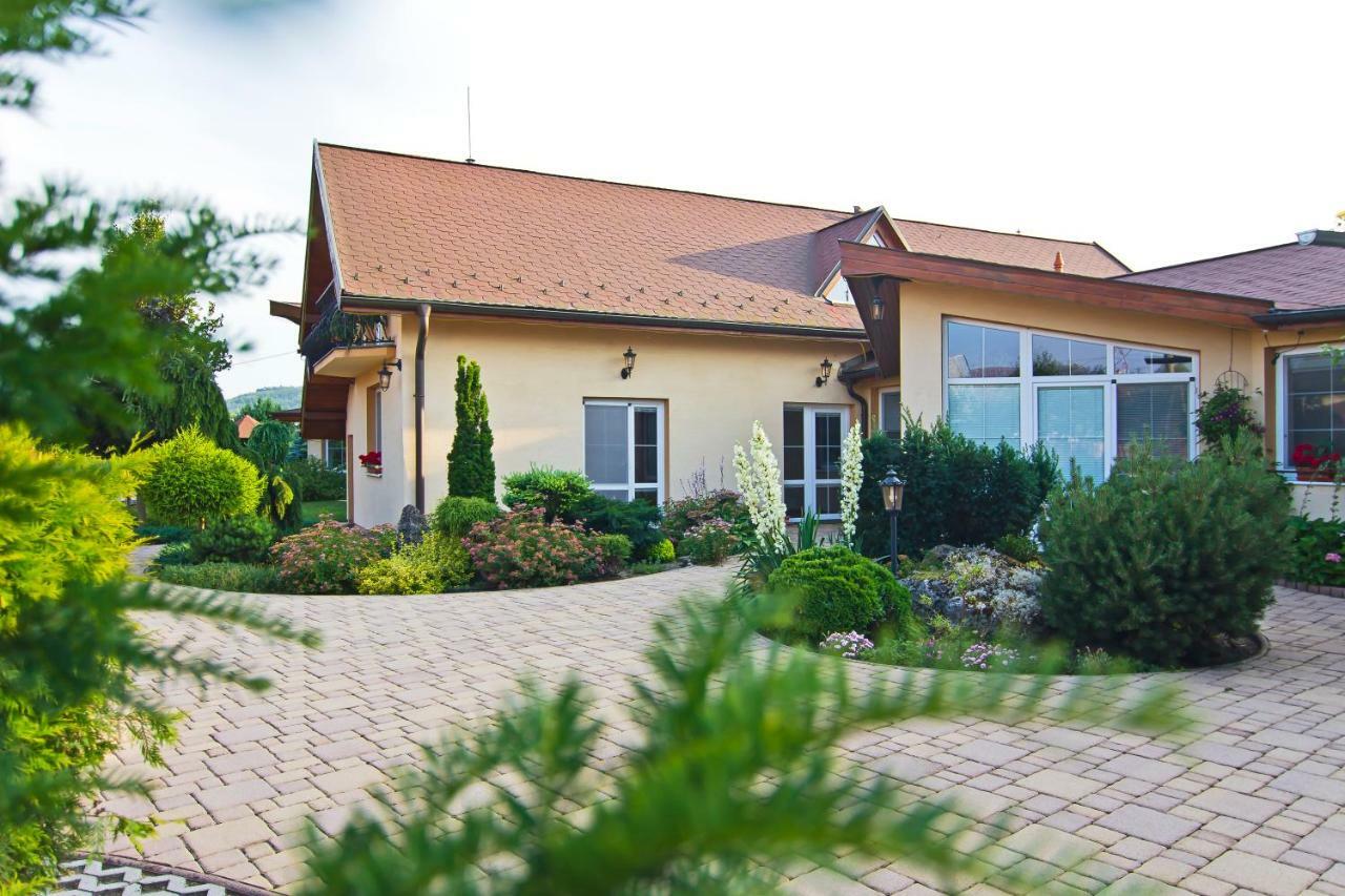Vila Valča المظهر الخارجي الصورة